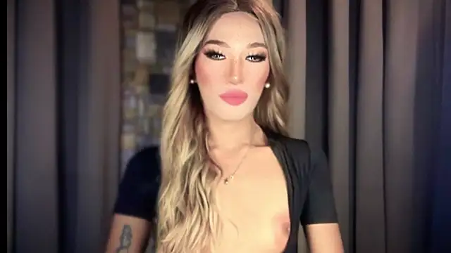 Snapshot of Lust-sluttymira chatting on 24, 11, 2025 Lust-sluttymira online show from 24, 11, 2025