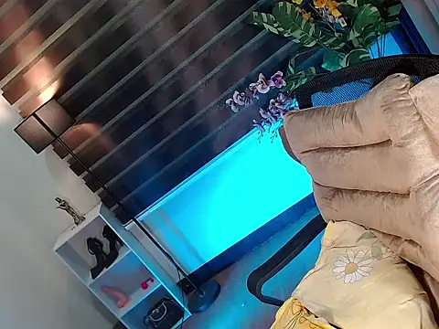 Snapshot of Bella_subhunterx chatting on 16, 9, 2025 Bella subhunterx online show from 16, 9, 2025