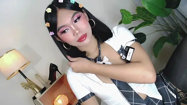 miyaa Moore online show from 18, 11, 2025