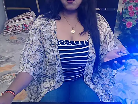 Snapshot of yours-ishika chatting on 9, 9, 2025 yours-ishika online show from 9, 9, 2025