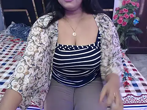 Snapshot of yours-ishika chatting on 17, 11, 2025 yours-ishika online show from 17, 11, 2025