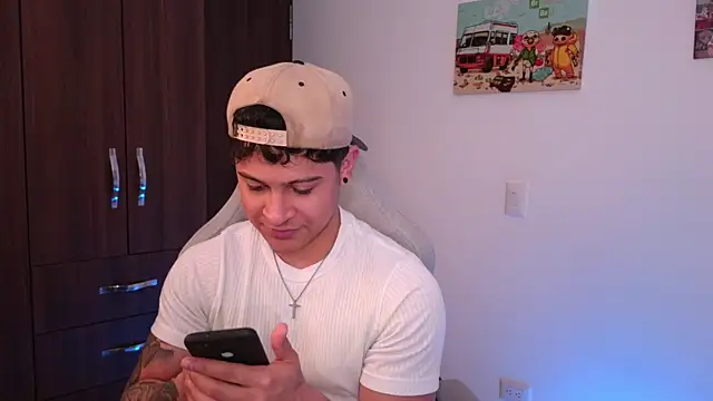 Snapshot of domsantiago_ chatting on 11, 9, 2025 domsantiago online show from 11, 9, 2025