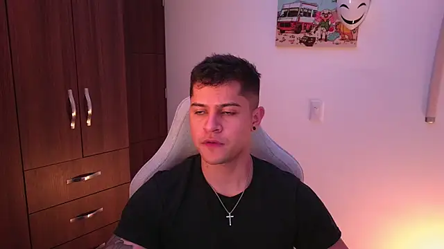 Snapshot of domsantiago_ chatting on 18, 10, 2025 domsantiago online show from 18, 10, 2025