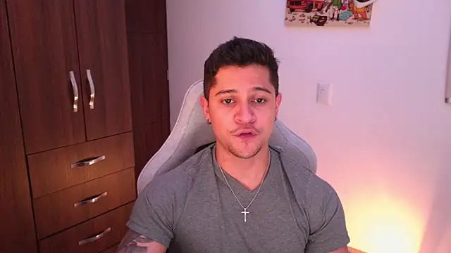 domsantiago  online show from 29, 10, 2025