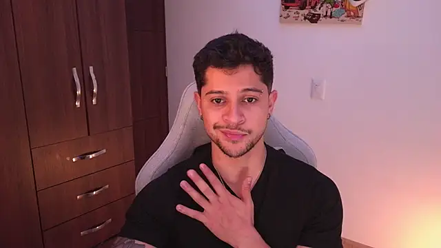 domsantiago  online show from 4, 12, 2025