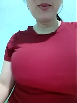 Shiny Babe online show from 6, 4, 2026