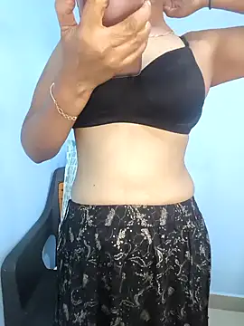 Snapshot of mahidarling0606 chatting on 15, 12, 2025 mahidarling0606 online show from 15, 12, 2025