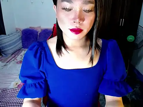 Urassiansweetcummer online show from 20, 9, 2025