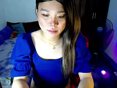 Urassiansweetcummer online show from 13, 3, 2026