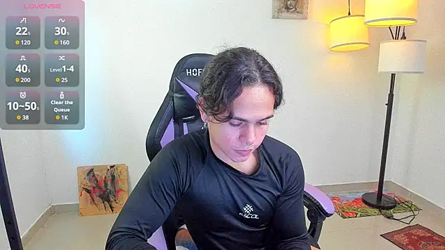 Snapshot of Maximiliano_scoott__ chatting on 30, 10, 2025 Maximiliano scoott   online show from 30, 10, 2025