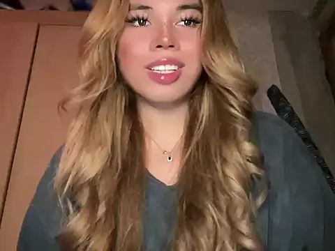 Snapshot of goddessofalltime chatting on 5, 4, 2026 goddessofalltime online show from 5, 4, 2026