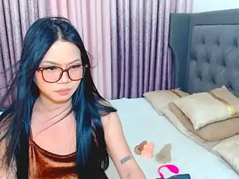 Camilla morena25 online show from 12, 11, 2025