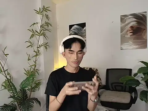 Snapshot of twink_pinoy chatting on 27, 6, 2026 twink pinoy online show from 27, 6, 2026