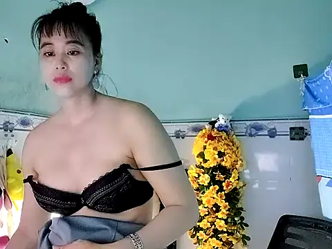 Snapshot of emgaixinhngoan chatting on 13, 9, 2025 emgaixinhngoan online show from 13, 9, 2025