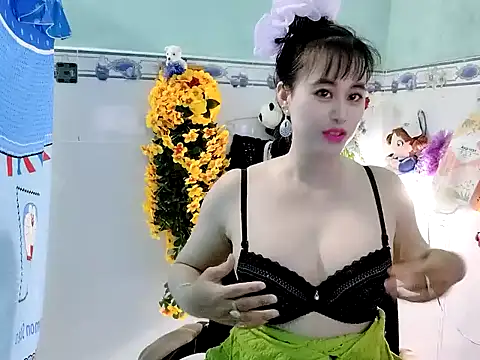 Snapshot of emgaixinhngoan chatting on 1, 10, 2025 emgaixinhngoan online show from 1, 10, 2025