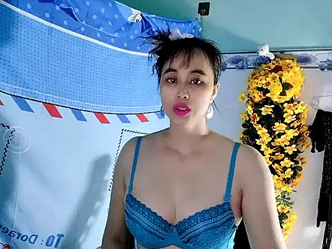 Snapshot of emgaixinhngoan chatting on 1, 10, 2025 emgaixinhngoan online show from 1, 10, 2025