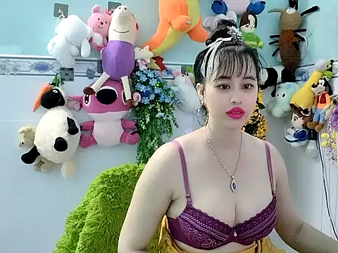 Snapshot of emgaixinhngoan chatting on 14, 10, 2025 emgaixinhngoan online show from 14, 10, 2025