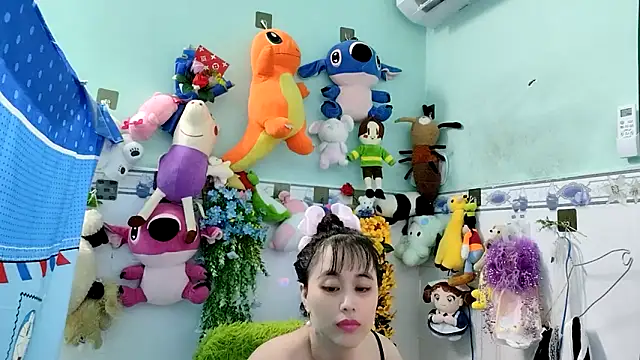 Snapshot of emgaixinhngoan chatting on 30, 10, 2025 emgaixinhngoan online show from 30, 10, 2025