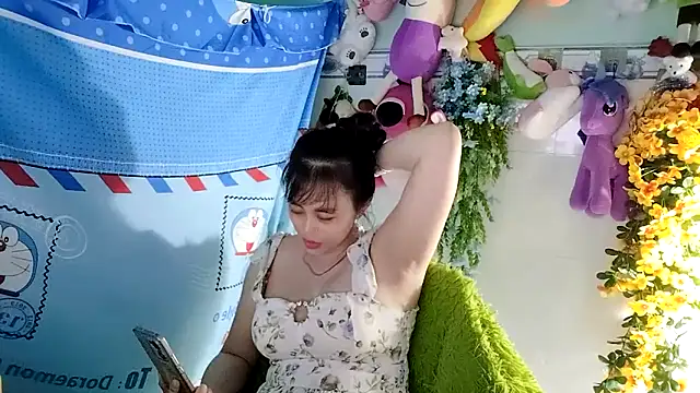 Snapshot of emgaixinhngoan chatting on 16, 11, 2025 emgaixinhngoan online show from 16, 11, 2025