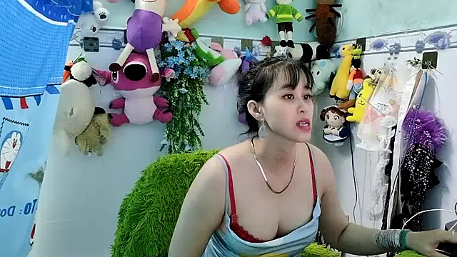 Snapshot of emgaixinhngoan chatting on 17, 11, 2025 emgaixinhngoan online show from 17, 11, 2025