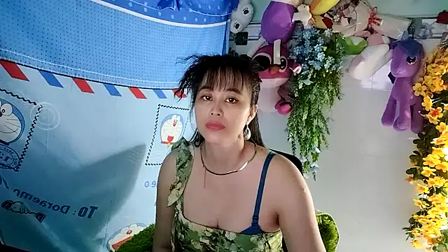 Snapshot of emgaixinhngoan chatting on 20, 11, 2025 emgaixinhngoan online show from 20, 11, 2025