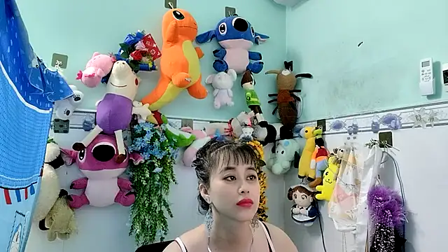 Snapshot of emgaixinhngoan chatting on 26, 11, 2025 emgaixinhngoan online show from 26, 11, 2025