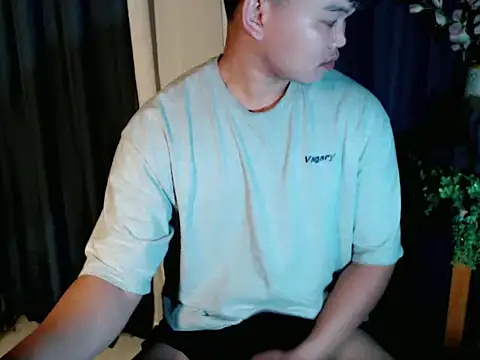 Snapshot of Reynelcock chatting on 21, 9, 2025 Reynelcock online show from 21, 9, 2025