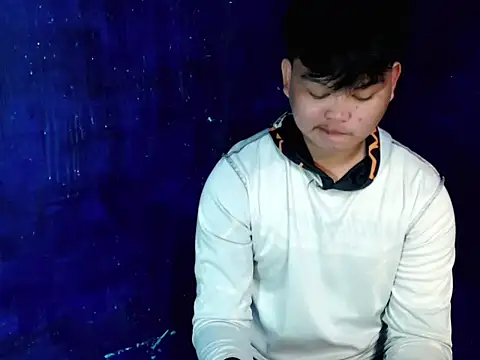 Snapshot of Reynelcock chatting on 26, 11, 2025 Reynelcock online show from 26, 11, 2025