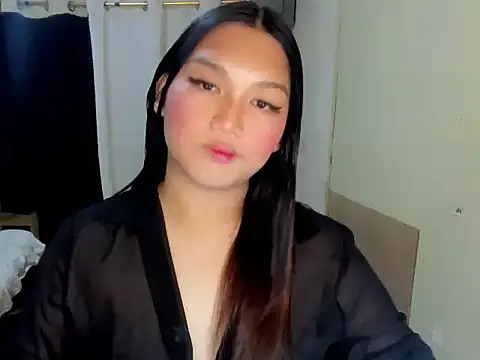 Snapshot of Lou_heart chatting on 15, 11, 2025 Lou heart online show from 15, 11, 2025