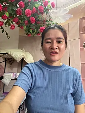 Snapshot of Bollozzy_89 chatting on 8, 11, 2025 Bollozzy 89 online show from 8, 11, 2025