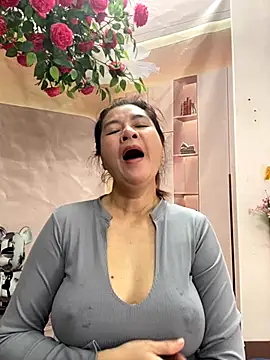 Snapshot of Bollozzy_89 chatting on 17, 11, 2025 Bollozzy 89 online show from 17, 11, 2025