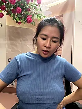 Snapshot of Bollozzy_89 chatting on 3, 12, 2025 Bollozzy 89 online show from 3, 12, 2025