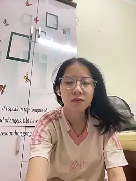 Snapshot of meomeo2k6 chatting on 21, 10, 2025 meomeo2k6 online show from 21, 10, 2025