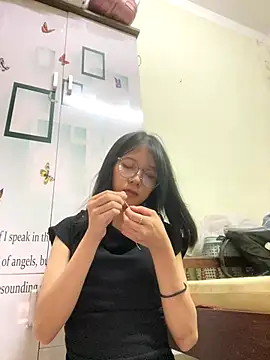 Snapshot of meomeo2k6 chatting on 22, 10, 2025 meomeo2k6 online show from 22, 10, 2025