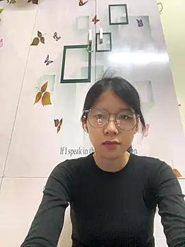 Snapshot of meomeo2k6 chatting on 19, 11, 2025 meomeo2k6 online show from 19, 11, 2025