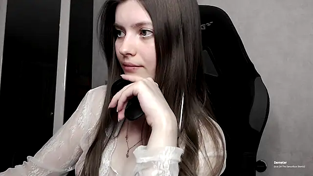 Snapshot of cute_elfy_ chatting on 11, 9, 2025 cute elfy online show from 11, 9, 2025