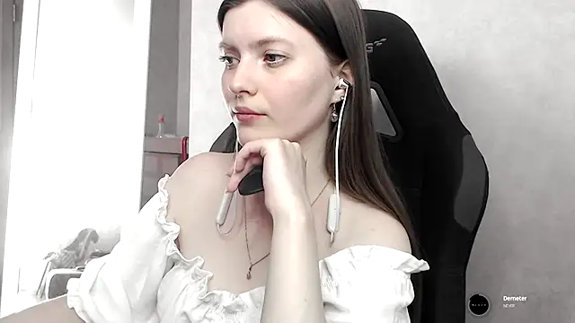 Snapshot of cute_elfy_ chatting on 12, 9, 2025 cute elfy online show from 12, 9, 2025