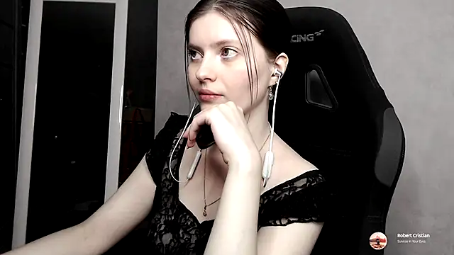 Snapshot of cute_elfy_ chatting on 18, 9, 2025 cute elfy online show from 18, 9, 2025