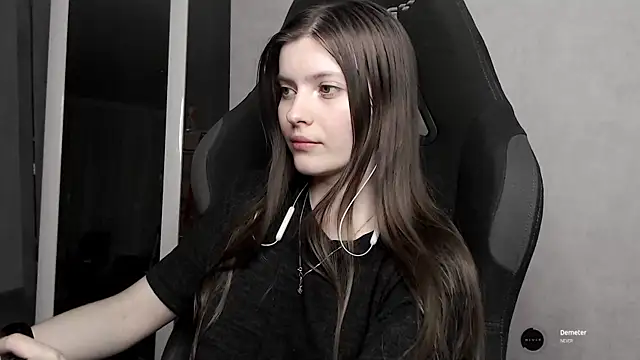 Snapshot of cute_elfy_ chatting on 22, 9, 2025 cute elfy online show from 22, 9, 2025