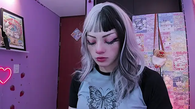 Snapshot of Vero_Osb_ chatting on 21, 10, 2025 Vero Osb online show from 21, 10, 2025