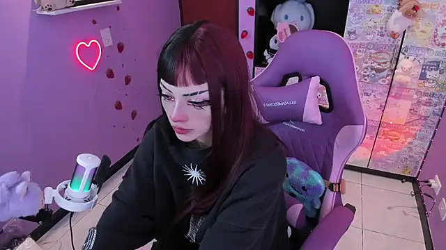 Snapshot of Vero_Osb_ chatting on 23, 10, 2025 Vero Osb online show from 23, 10, 2025