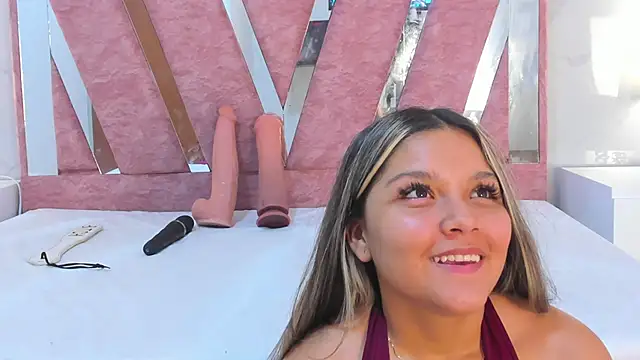 Wonderkloe  online show from 4, 3, 2026