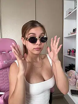 Nikii   online show from 25, 3, 2026