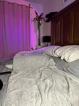 Snapshot of Draculona-666 chatting on 14, 12, 2025 Draculona-666 online show from 14, 12, 2025