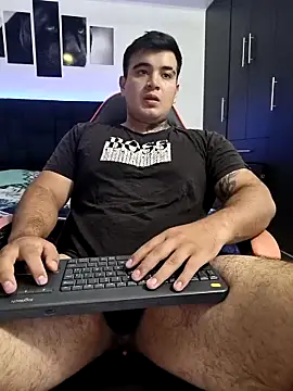 Snapshot of thiago__cp01 chatting on 10, 9, 2025 thiago  cp01 online show from 10, 9, 2025