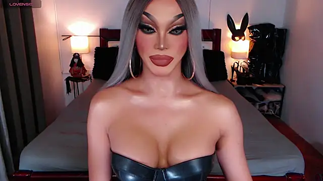 Snapshot of xQueenElektrax chatting on 29, 11, 2025 xQueenElektrax online show from 29, 11, 2025