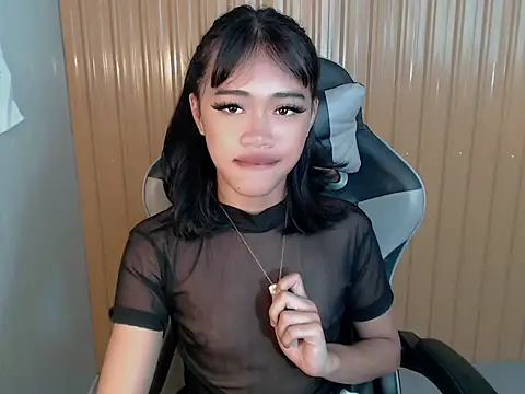 urcurlydiva online show from 13, 4, 2026