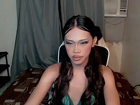 Snapshot of urcurlydiva chatting on 31, 5, 2026 urcurlydiva online show from 31, 5, 2026