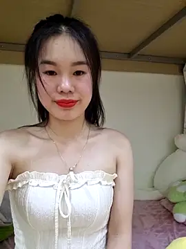 Snapshot of Baby-ladytits2025 chatting on 23, 9, 2025 Baby-ladytits2025 online show from 23, 9, 2025