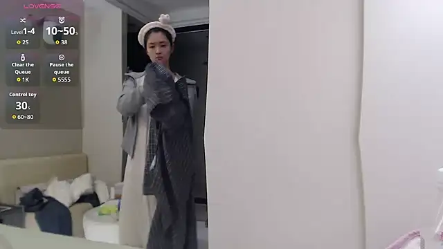 Snapshot of Mimi-cnbaby chatting on 12, 11, 2025 Mimi-cnbaby online show from 12, 11, 2025